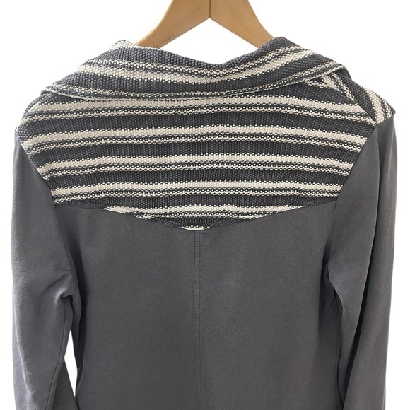 Prana Rowena  Women’s Size M Gray Button Up 100 % Cotton  Mid length Jacket - Picture 3 of 4